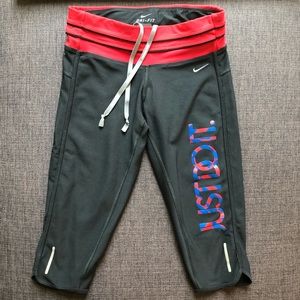 Nike drifit Capri workout pants